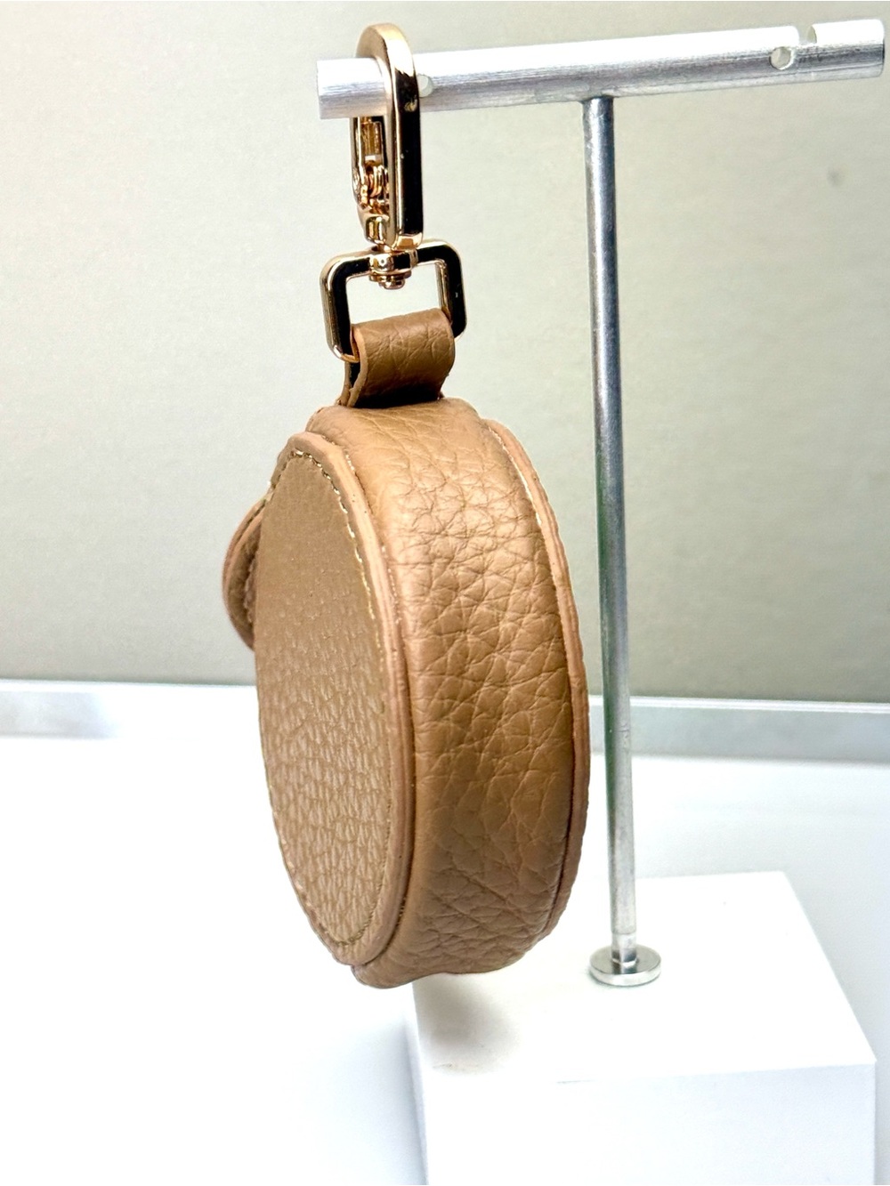 🥝 Kiwi Fruit Round Leather Coin Pouch Micro Mini Bag Charm - Picture 4 of 8